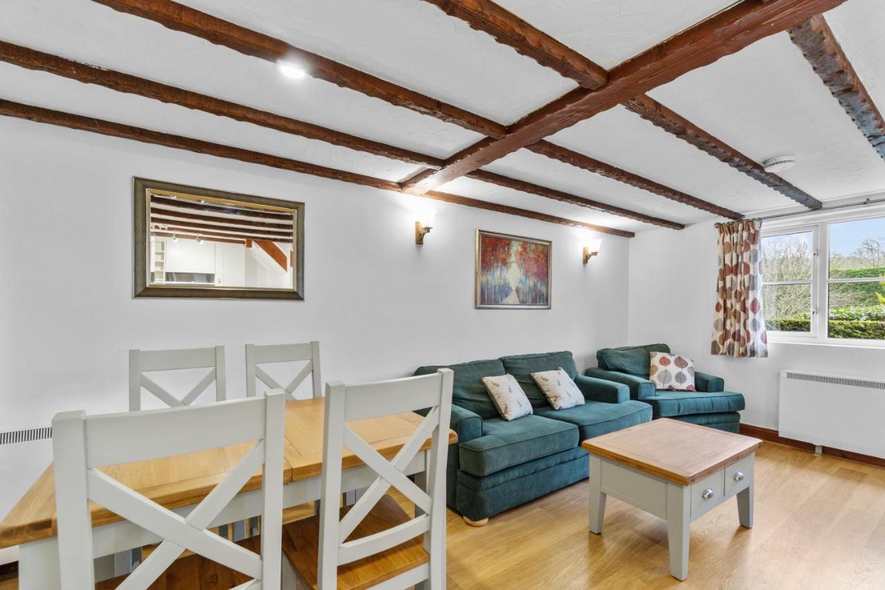Crylla Valley Cottages - Access To Pool, Gym, Spa And More サルタッシュ エクステリア 写真
