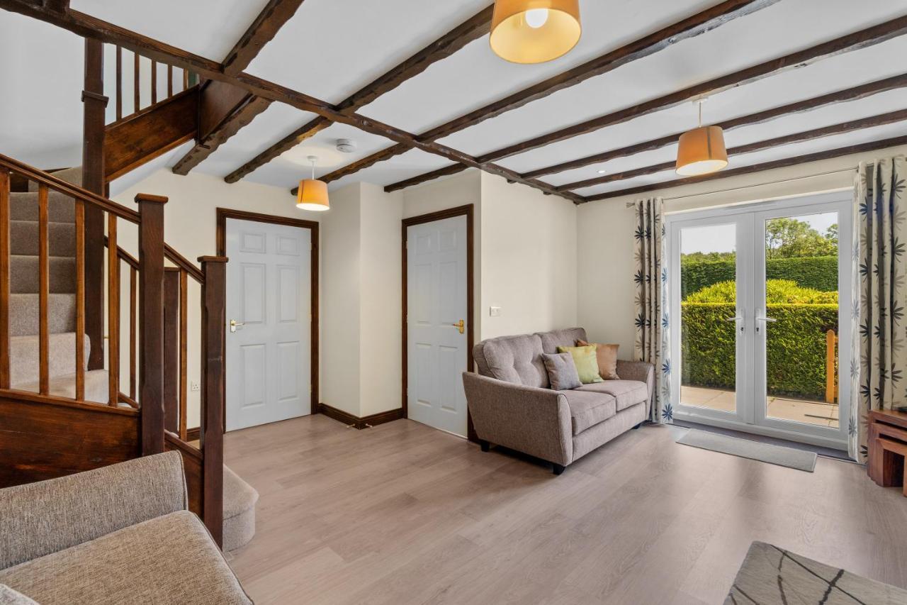 Crylla Valley Cottages - Access To Pool, Gym, Spa And More サルタッシュ エクステリア 写真