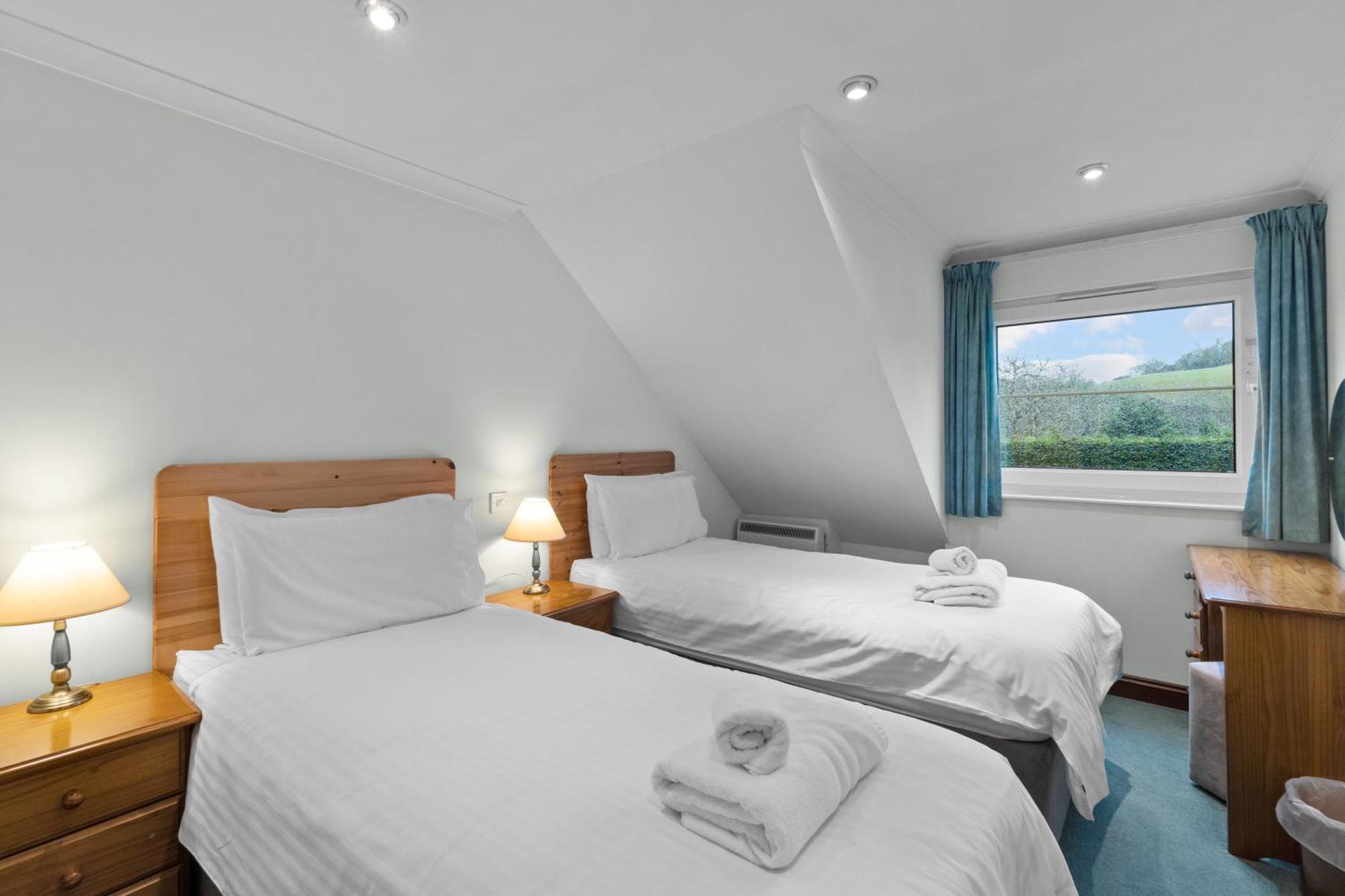 Crylla Valley Cottages - Access To Pool, Gym, Spa And More サルタッシュ エクステリア 写真